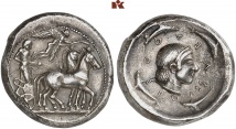 SYRAKUS. AR-Tetradrachme, 485/480 v. Chr.; 16,85 g. Boehringer 38; Hoover 1304; Lathe Biosas S. 202 (dies Exemplar); Boehringer, Comiso 157 (dies Exemplar).